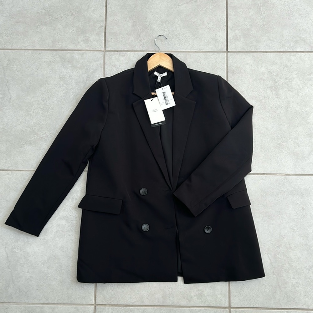 Oversized double breasted blazer. BRAND NEW. Comes in black and beige/cream.